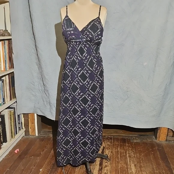 Lightweight Summer Maxi Dress - Picture 5 of 10